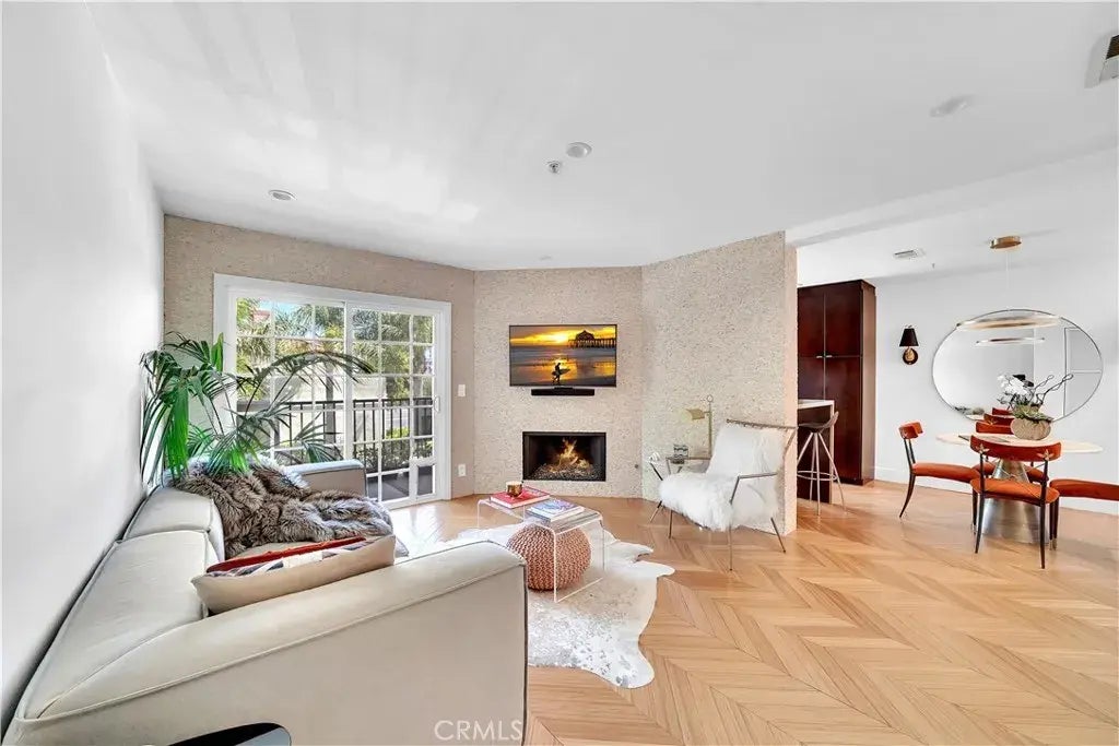 606 Lake Street 28, Huntington Beach