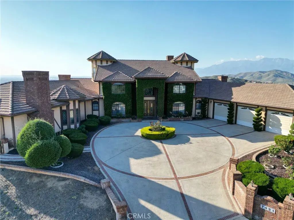 7421 Live Oak Drive, Jurupa Valley