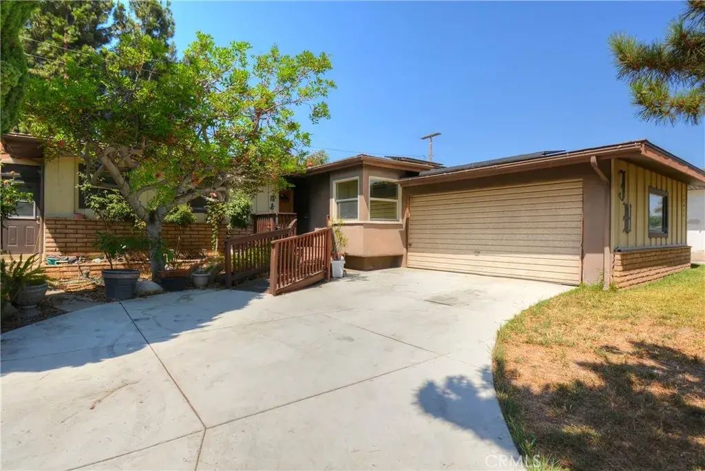 15043 Hayward Avenue, Whittier