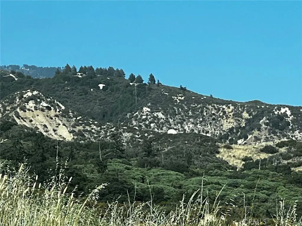 35194 Pyramid, Running Springs