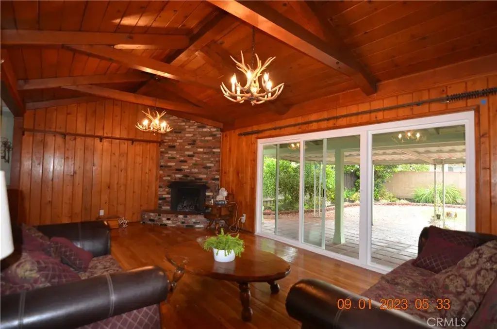 7044 Whitaker Avenue, Lake Balboa