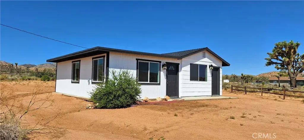 2210 Cottontail Road, Pioneertown