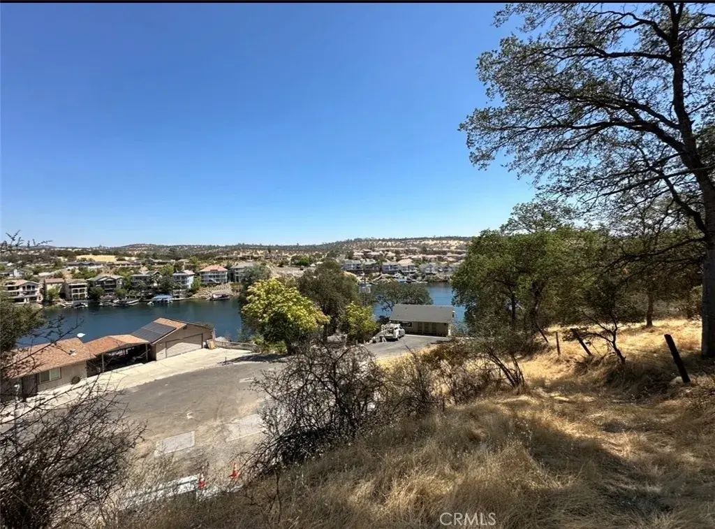 5088 Lakeshore, Copperopolis