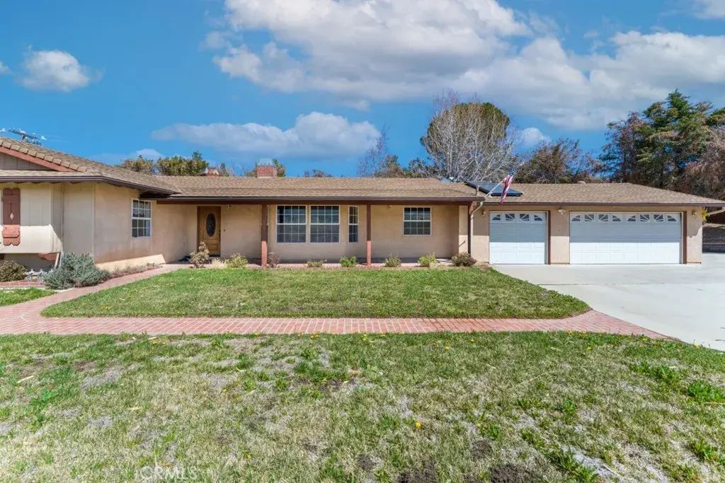 7211 Elizabeth Lake Road, Leona Valley