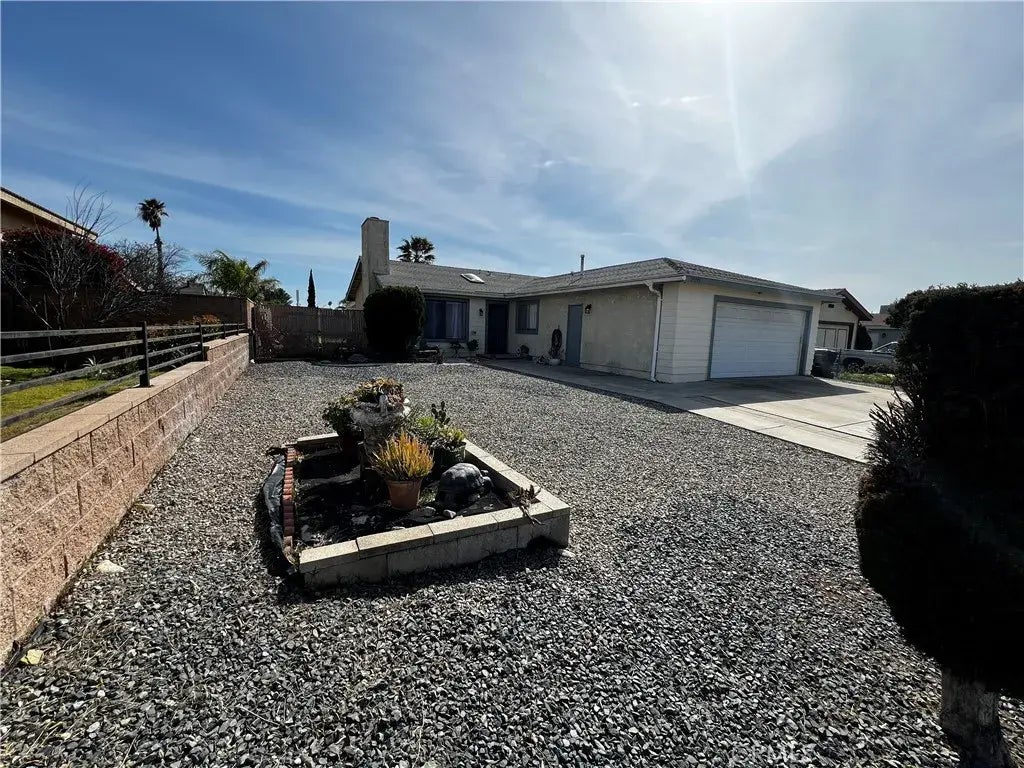 15995 Hibiscus Street, Fontana