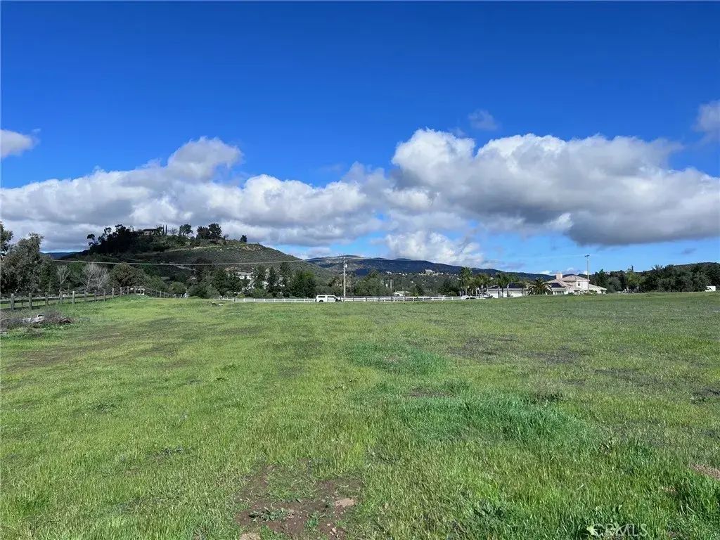 Avenida Castilla, Murrieta