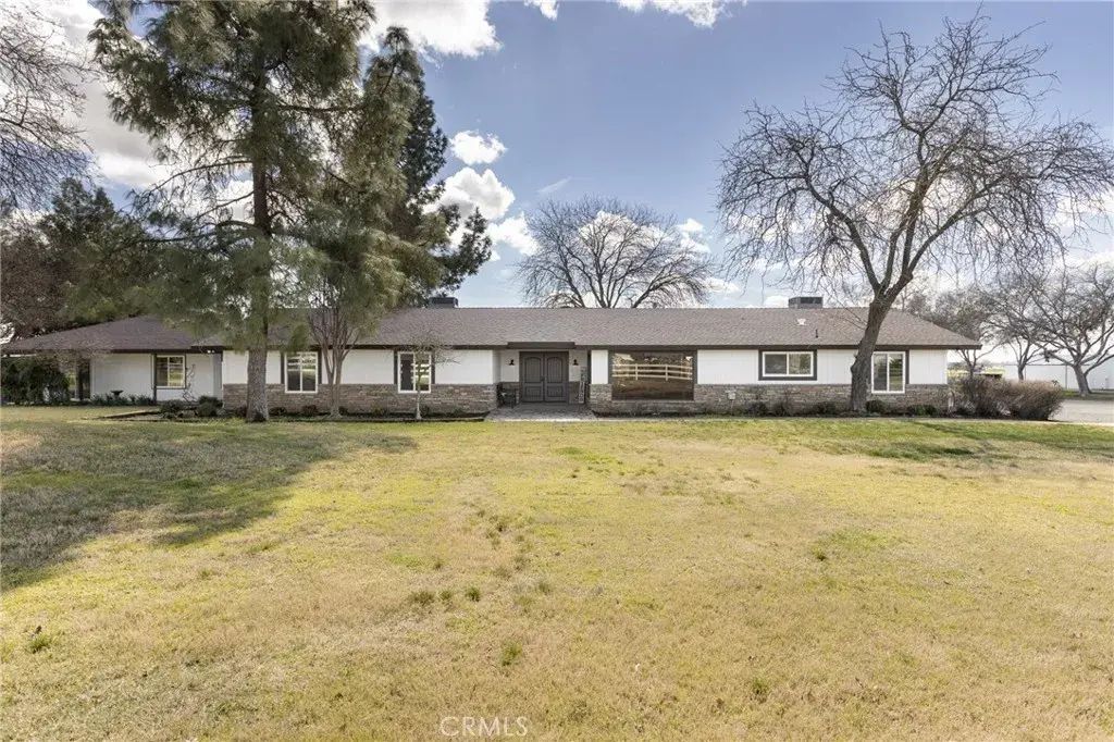 13545 E Bullard Avenue, Clovis
