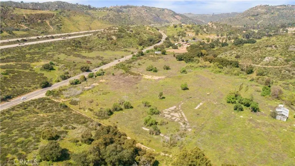 29255 Champagne, Escondido