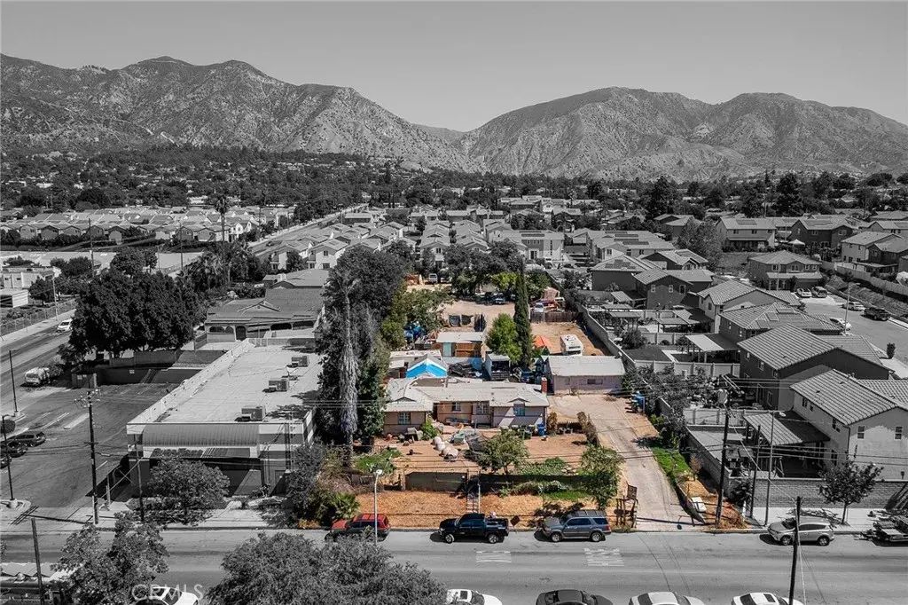 13148 Gladstone, Sylmar