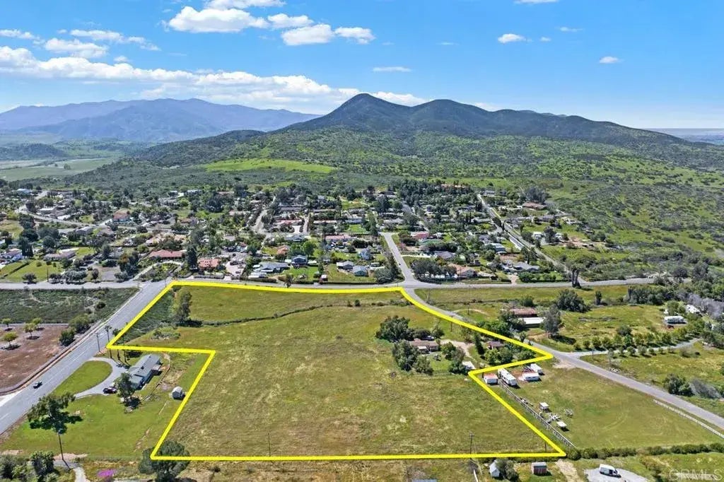 Poplar Meadows Ln, Jamul