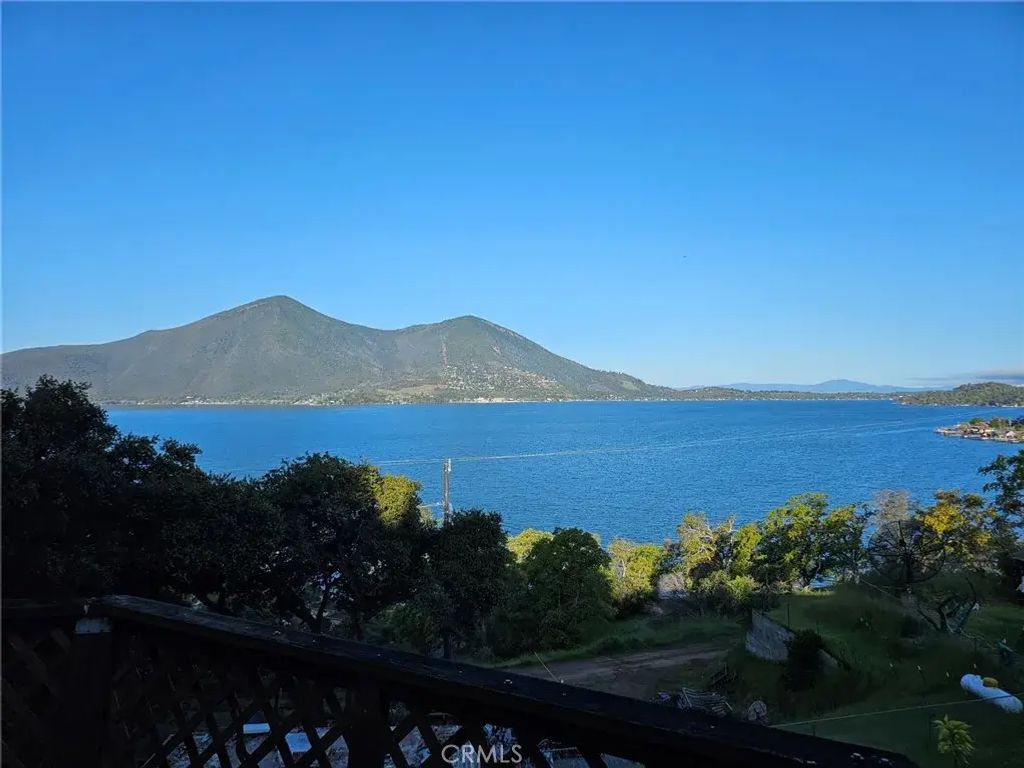 2861 San Joaquin Avenue, Clearlake