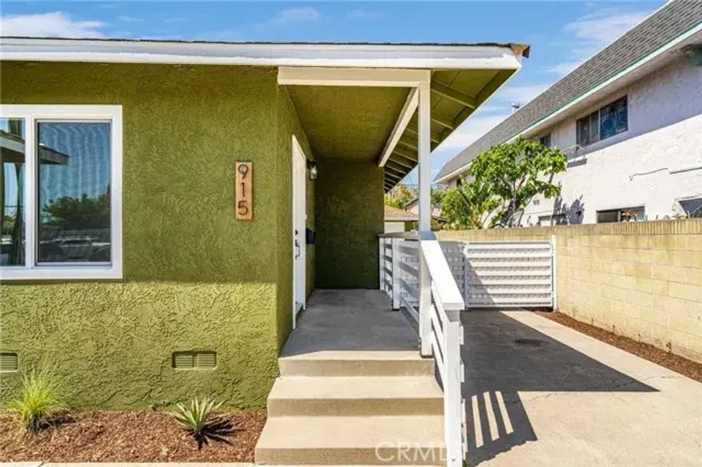 915 W Maple Avenue, Orange