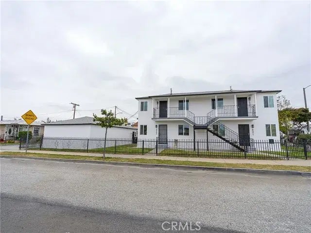 6563 Southside Drive, Los Angeles