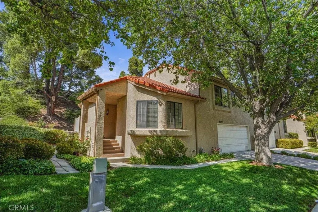 26379 Rainbow Glen Drive 261, Newhall