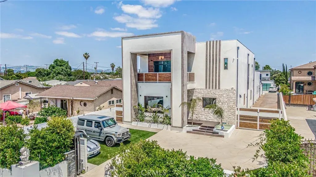 12002 Painter Avenue, Whittier