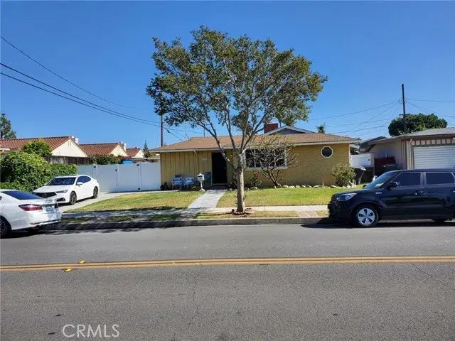 2040 W Coronet Avenue, Anaheim