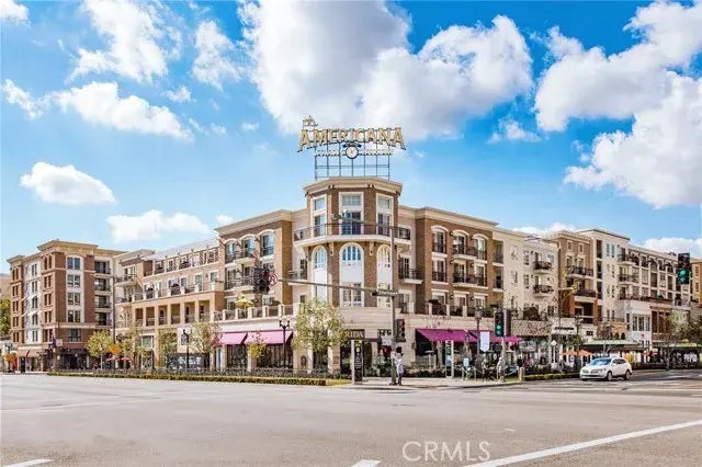 403 Caruso Avenue, Glendale