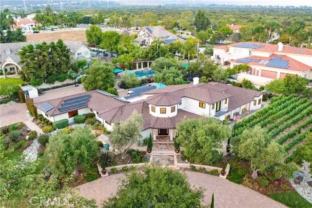 1039 Amarillo Drive, Claremont