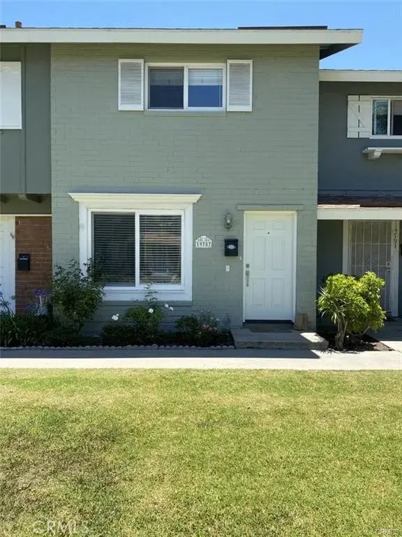 19787 Kingswood Lane, Huntington Beach