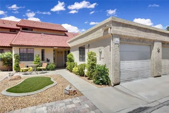 19082 Cedar Drive, Apple Valley