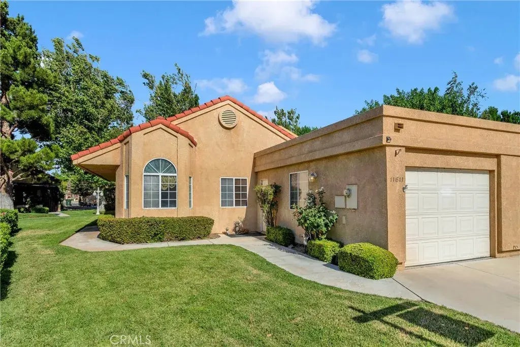 11611 Park Lane, Apple Valley