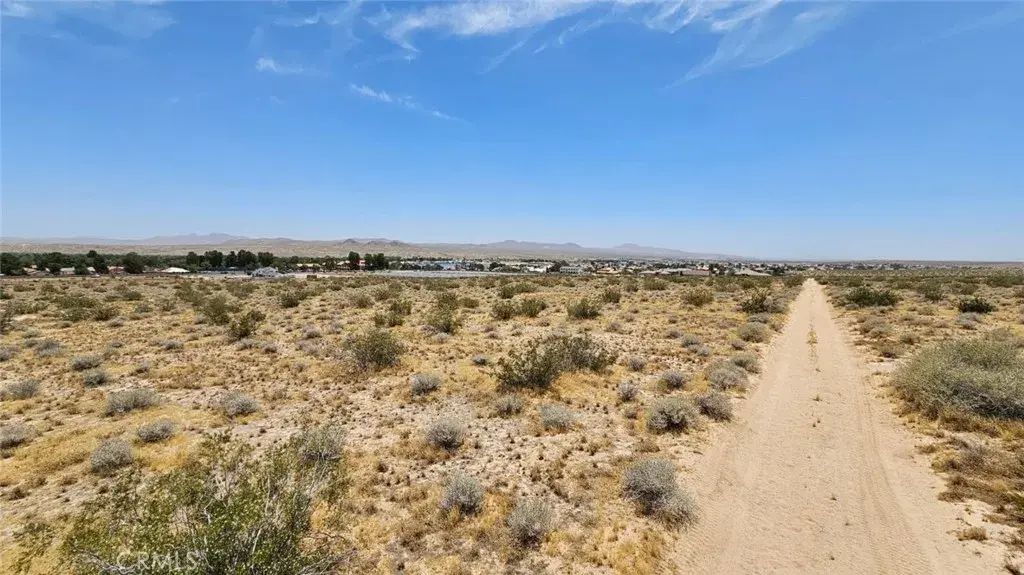 1 Mountain Springs, Helendale