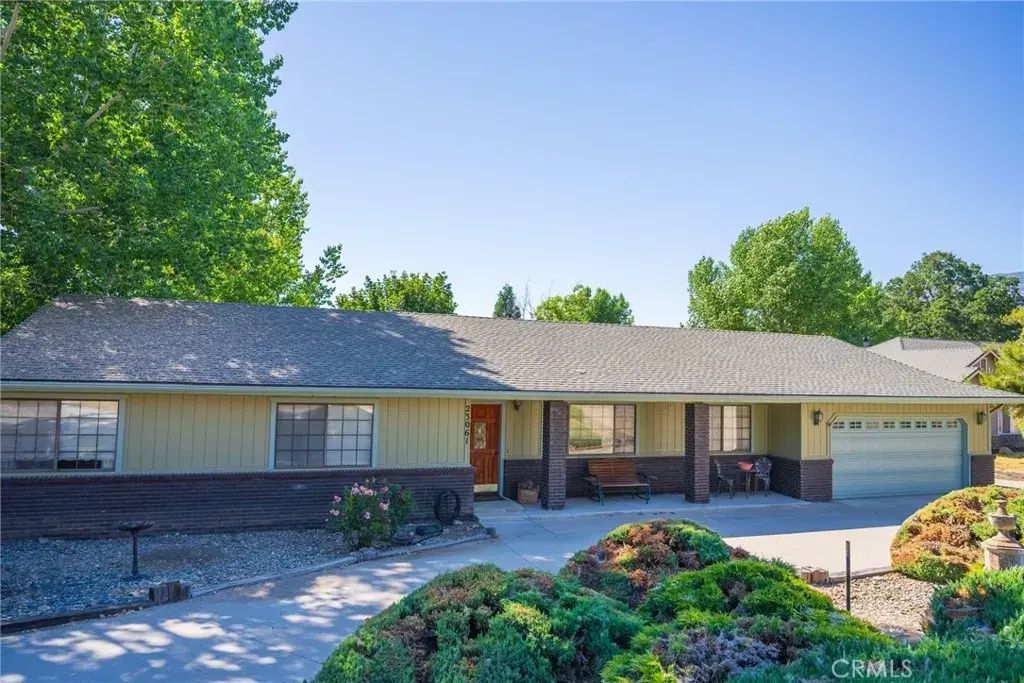 23061 Lakeview Drive, Tehachapi