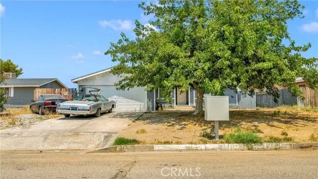 9876 Forest Ct., Adelanto