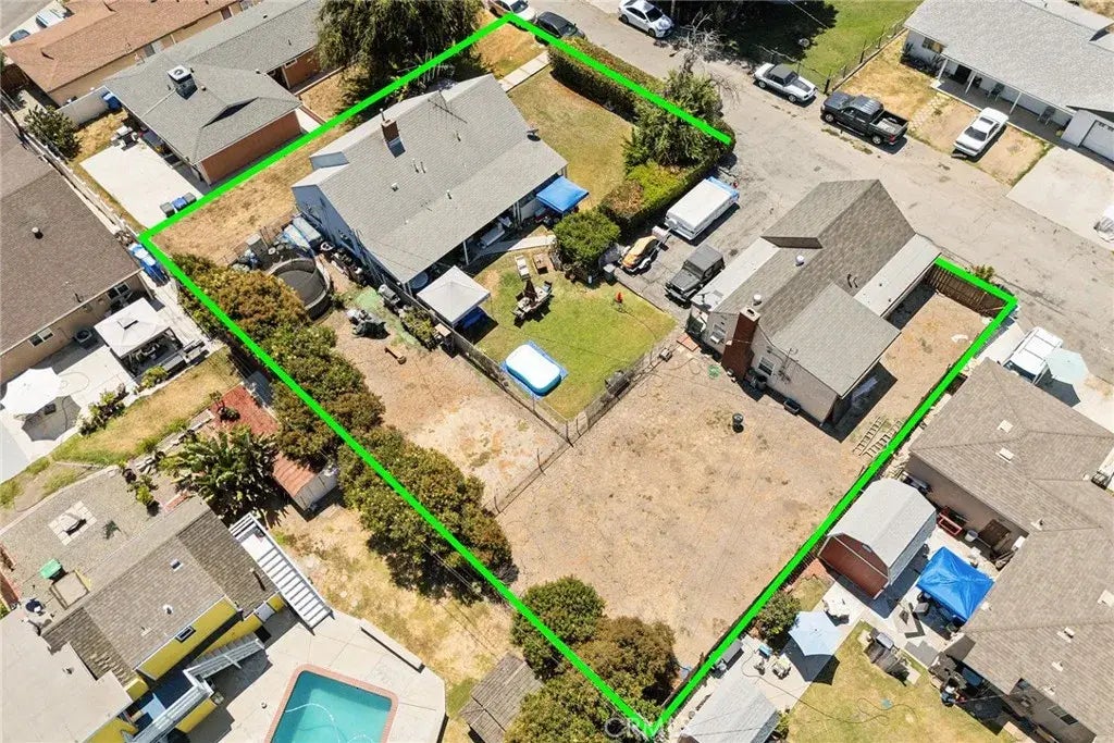 14833 Light Street, Whittier