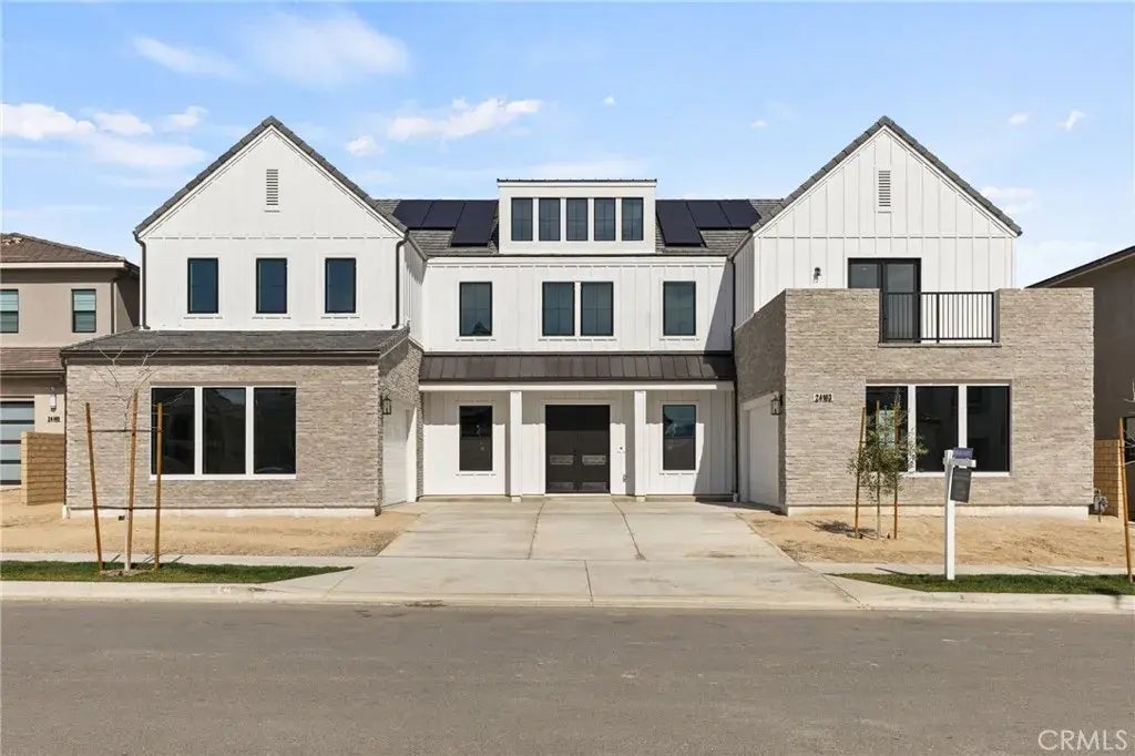 24163 W Corte Monarca, Valencia