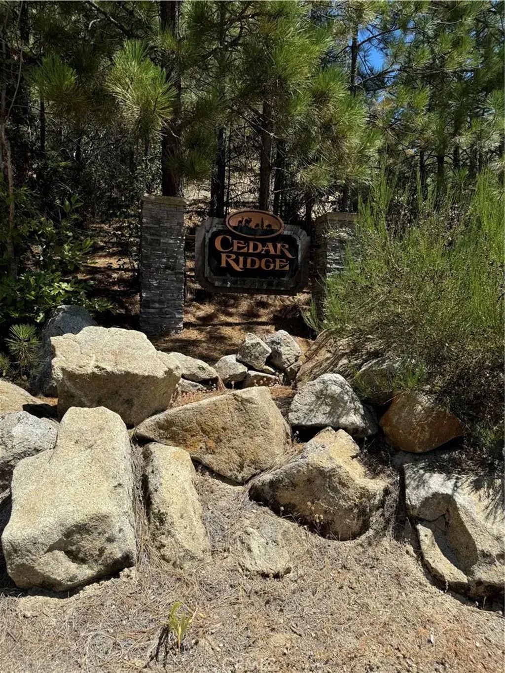 8 N Cedar Vista North, Bass Lake