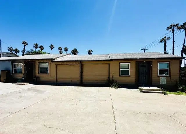 325 N Citrus Avenue, Vista