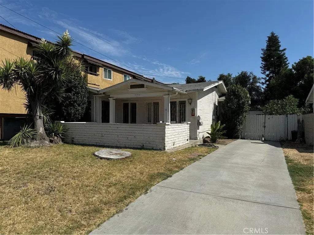 908 E Maple Street, Glendale
