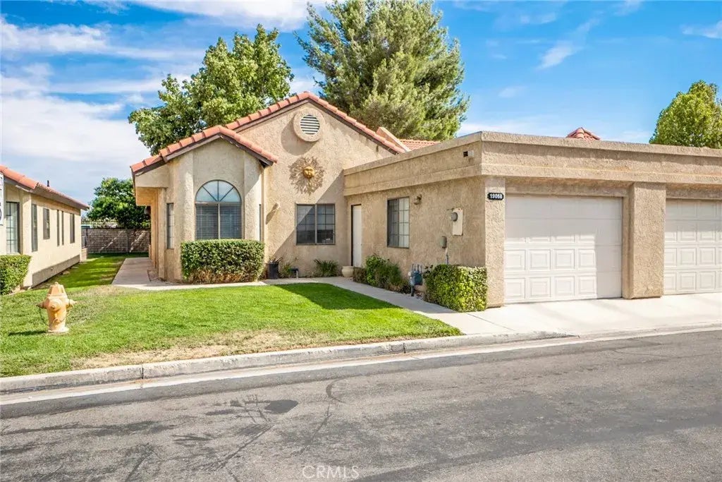 19068 Elm Drive, Apple Valley