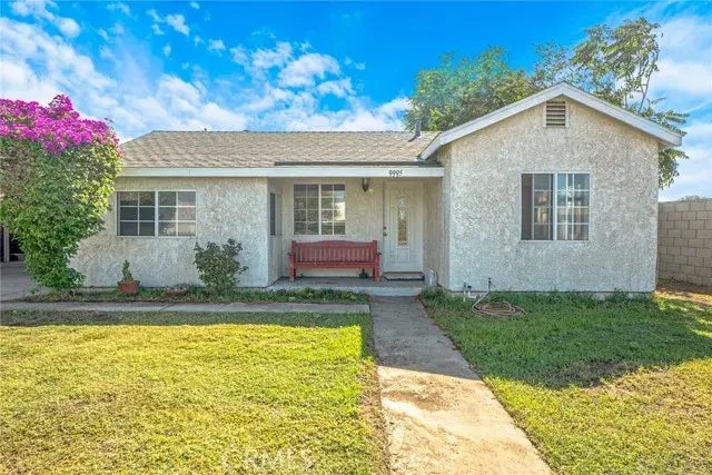 9995 Redwood Avenue, Fontana