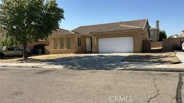 2753 E Norberry Street, Lancaster