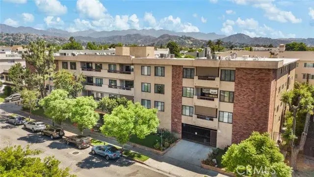 316 N Maryland Avenue 102, Glendale