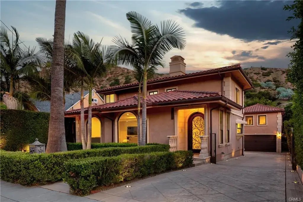 2132 E Chevy Chase Drive, Glendale