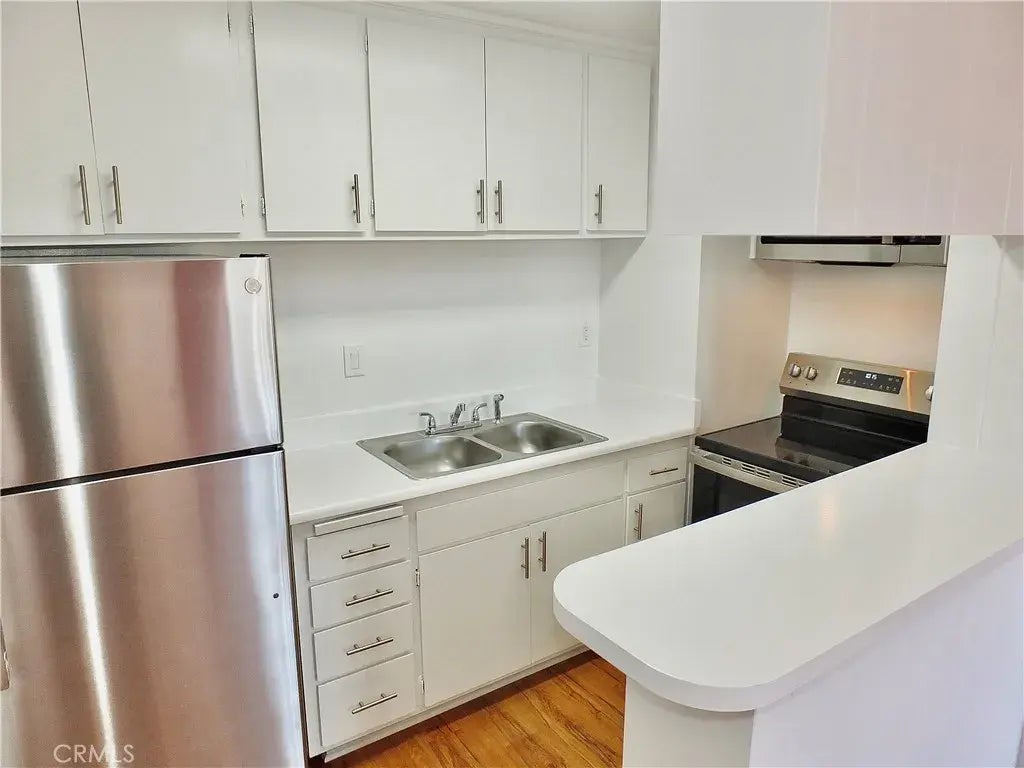 5585 Pacific Coast Highway 333, Long Beach