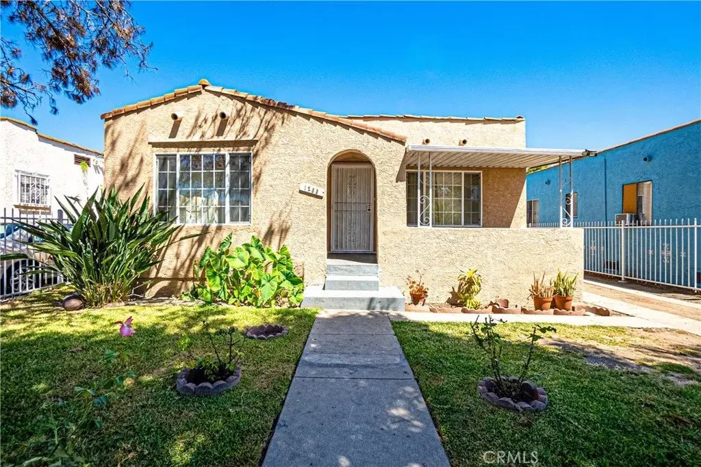 1233 W 65th Place, Los Angeles