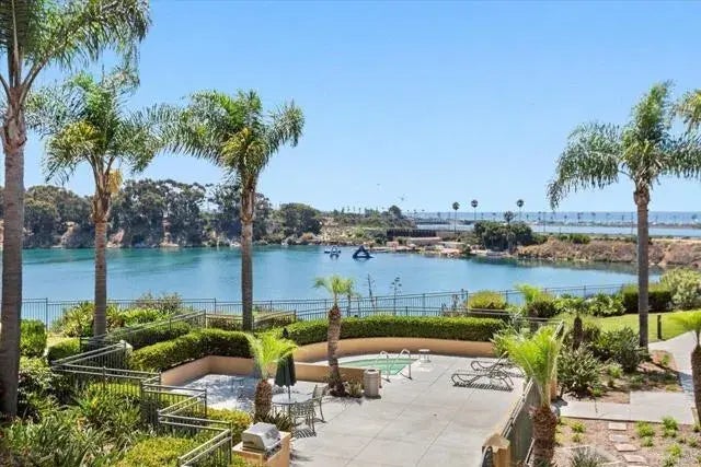 809 Kalpati Circle 223, Carlsbad