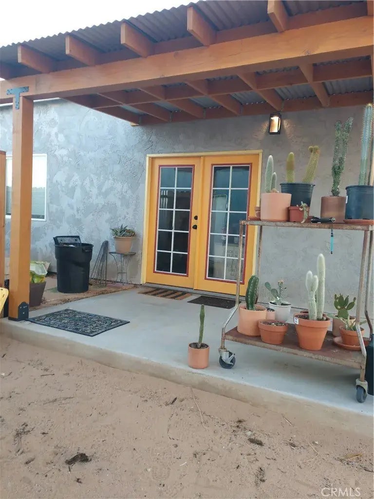 59572 Phillipi Avenue, Landers