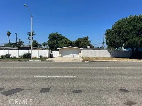 2435 W Broadway, Anaheim