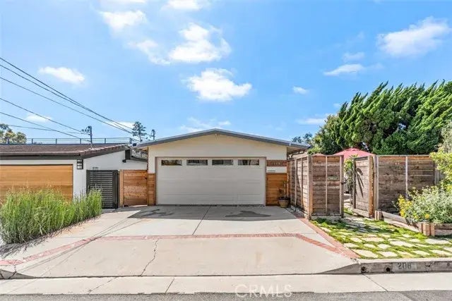 208 W Avenida San Antonio, San Clemente