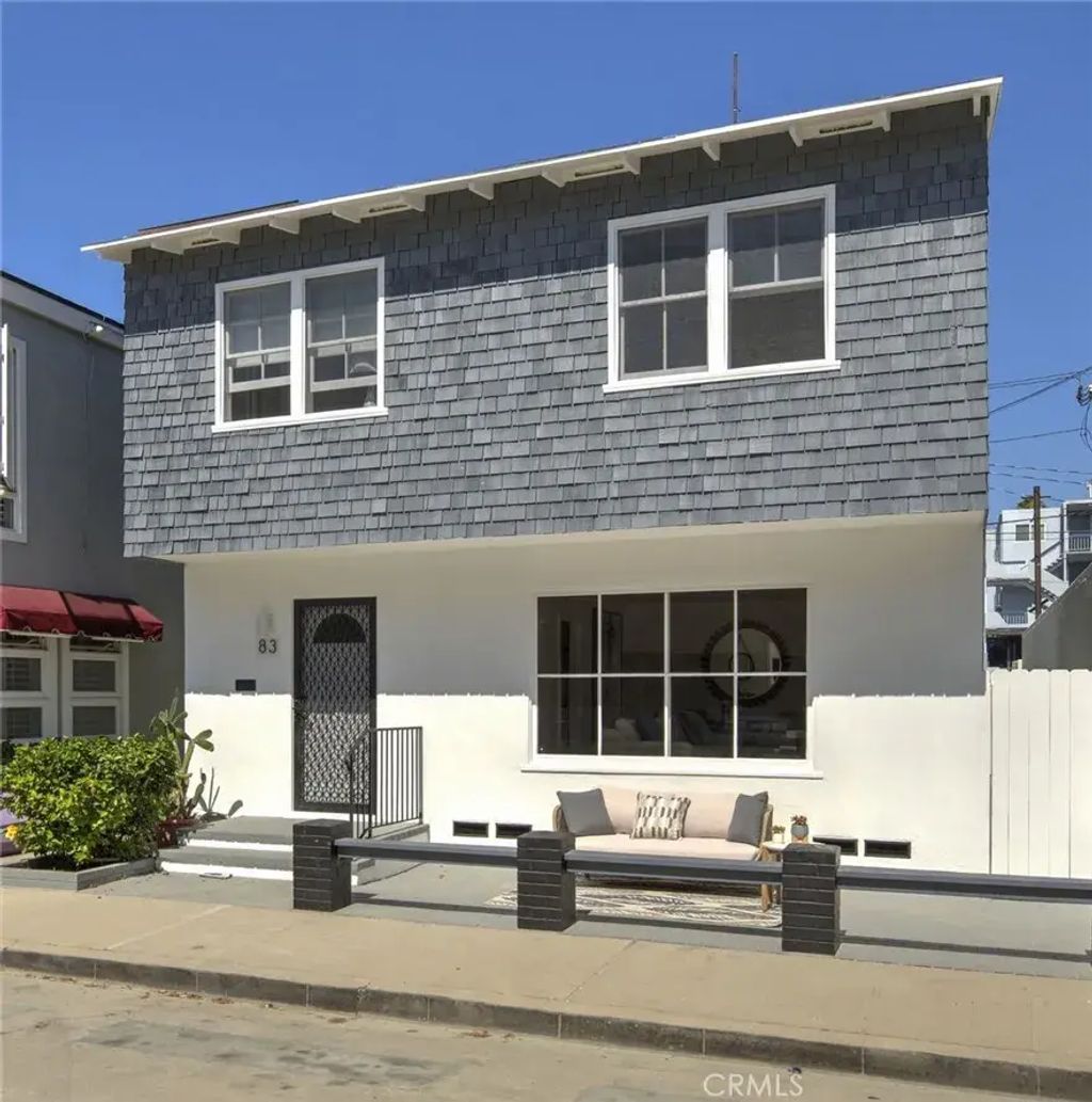 83 63rd Place, Long Beach