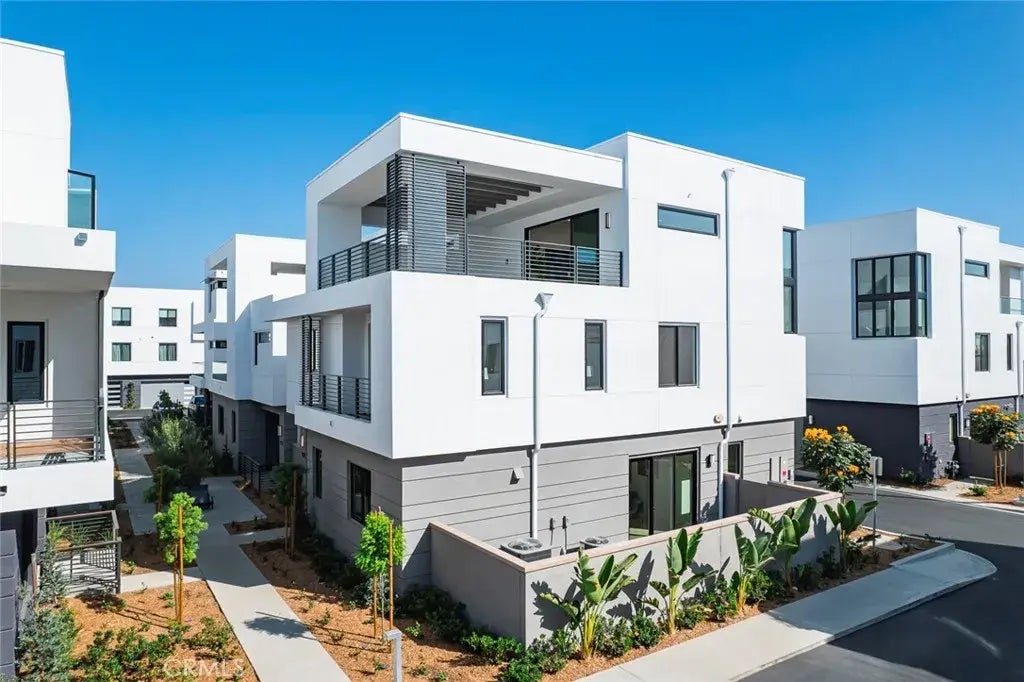 16130 Dawn Way, Tustin