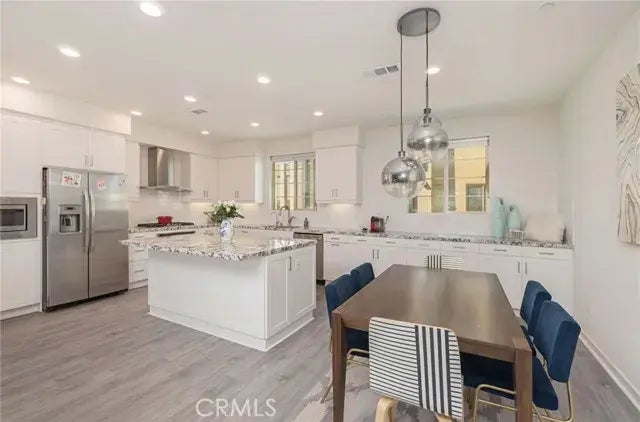 204 Paramount, Irvine