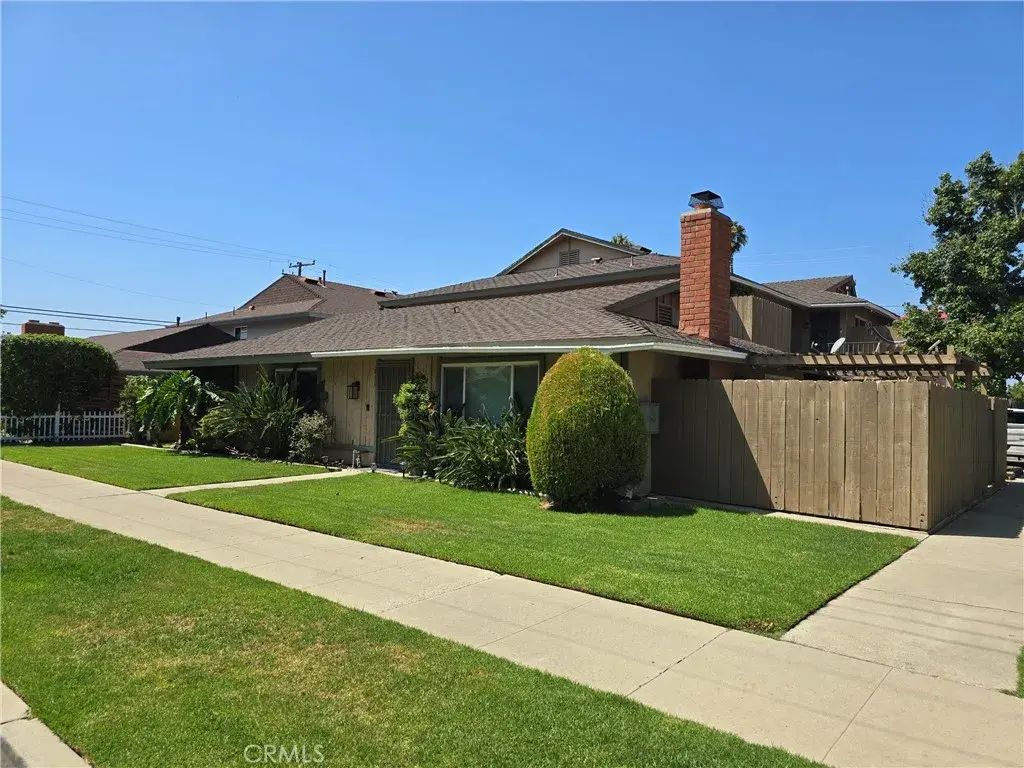 2518 N Bourbon Street, Orange