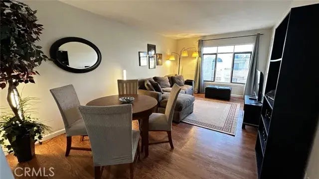 225 W 6th Street 412, Long Beach