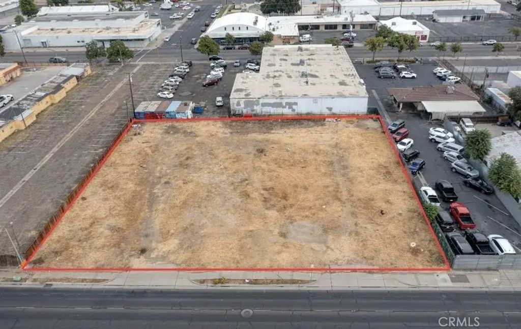 1347 W 16th, Merced